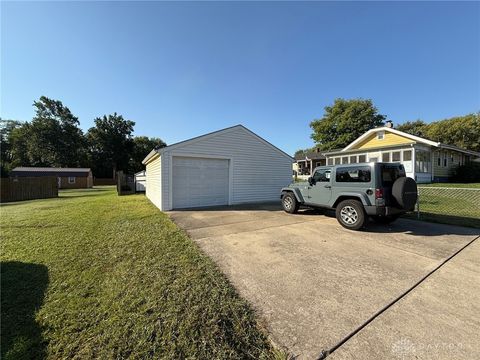 Tiny photo for 1901 Brentwood Street, Middletown, OH 45044 (MLS # 945344)