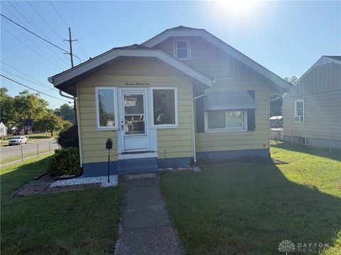 Photo of 1901 Brentwood Street, Middletown, OH 45044 (MLS # 945344)