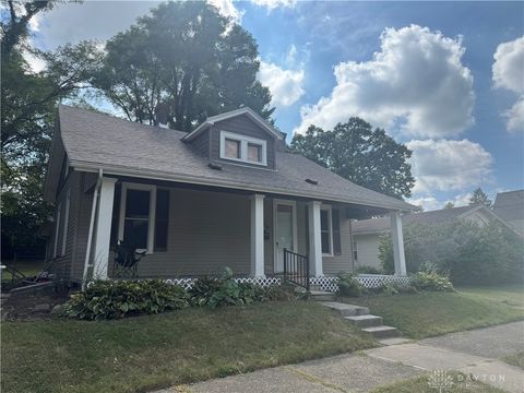 Photo of 736 Park Avenue, Miamisburg, OH 45342 (MLS # 944451) Photo of 736 Park Avenue, Miamisburg, OH 45342 (MLS # 944451)