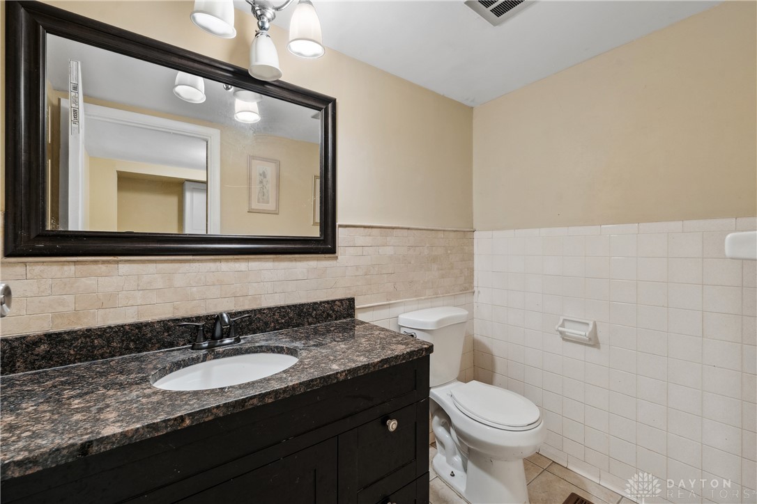 3189 Claydor Drive, Beavercreek, Ohio image 10