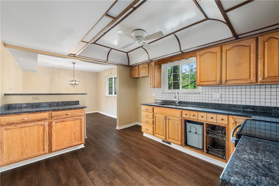 3189 Claydor Drive, Beavercreek, Ohio image 12
