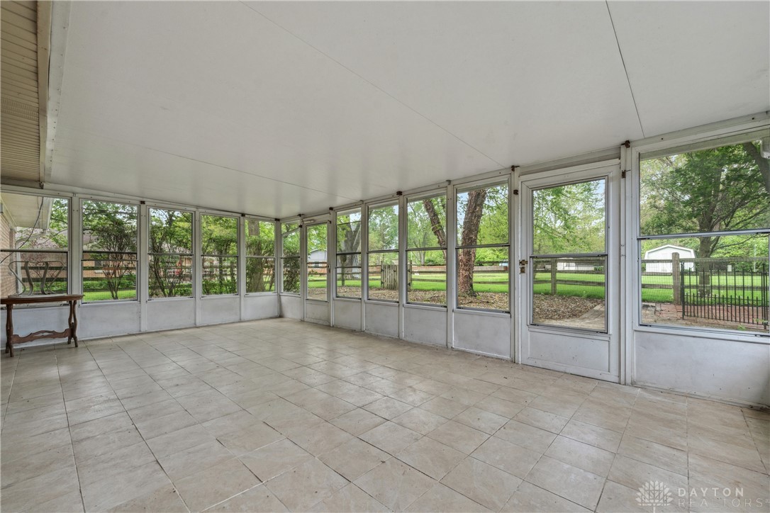 3189 Claydor Drive, Beavercreek, Ohio image 31