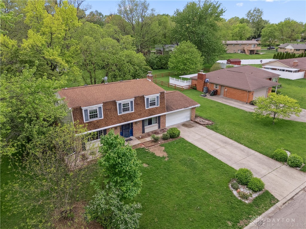 3189 Claydor Drive, Beavercreek, Ohio image 3
