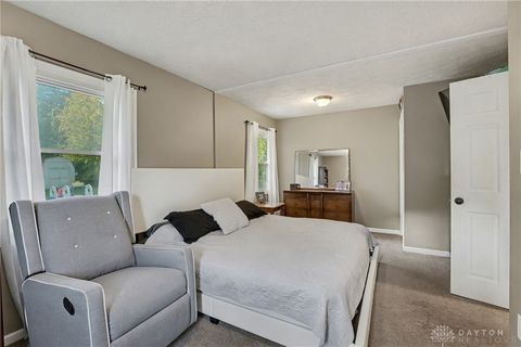 Tiny photo for 5778 Sharp Road, Dayton, OH 45432 (MLS # 946042)