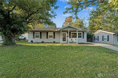 Photo of 5778 Sharp Road, Dayton, OH 45432 (MLS # 946042)