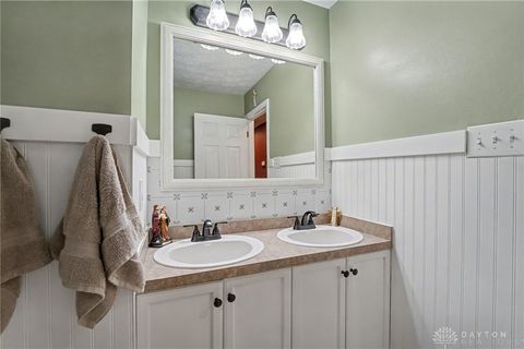 Tiny photo for 5778 Sharp Road, Dayton, OH 45432 (MLS # 946042)