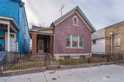 Photo of 828 Xenia Avenue, Dayton, OH 45410 (MLS # 950524)