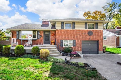 Photo of 1212 Alta Vista Drive, Dayton, OH 45420 (MLS # 950123)