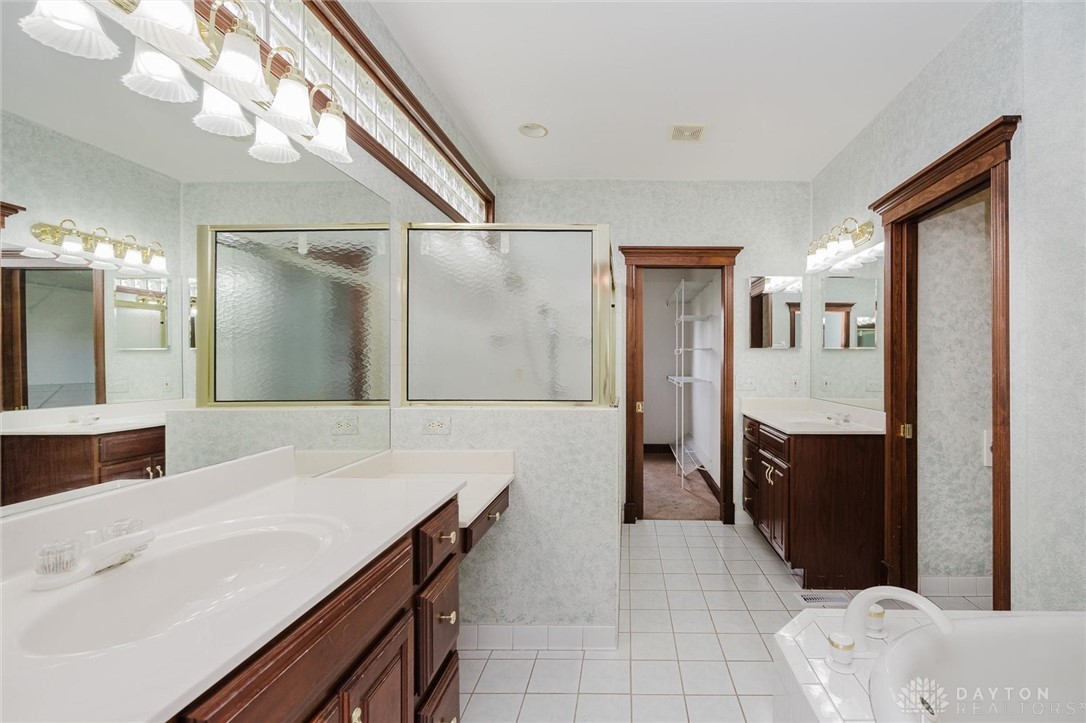 5770 Chapel Heights Lane, Colerain Township, Ohio image 32