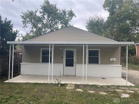 Photo of 6236 Carmin Avenue, Dayton, OH 45417 (MLS # 946438)