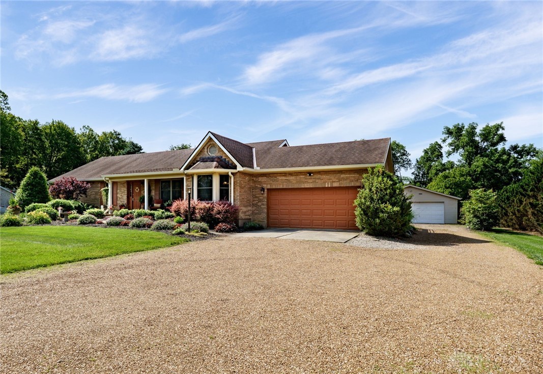4459 Thornview Drive, Morrow, Ohio image 2