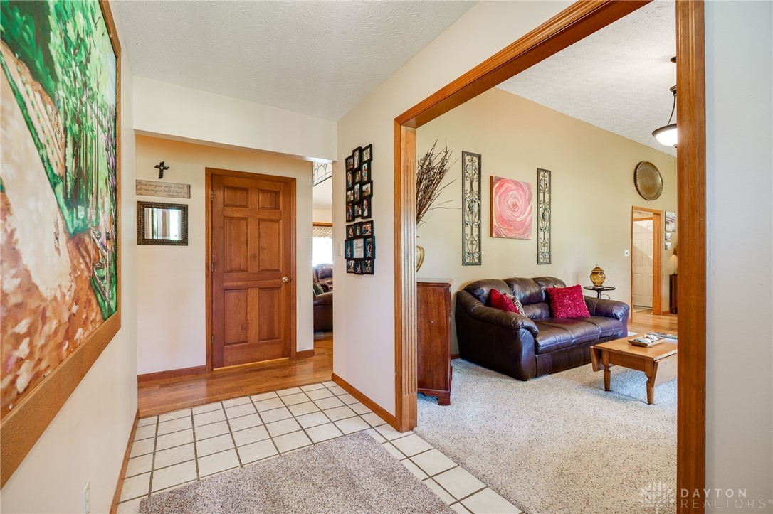 4459 Thornview Drive, Morrow, Ohio image 8
