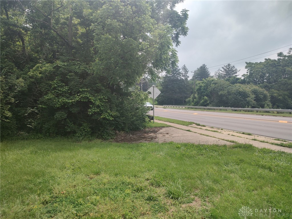 551 E 2nd Street, Franklin, Ohio image 2