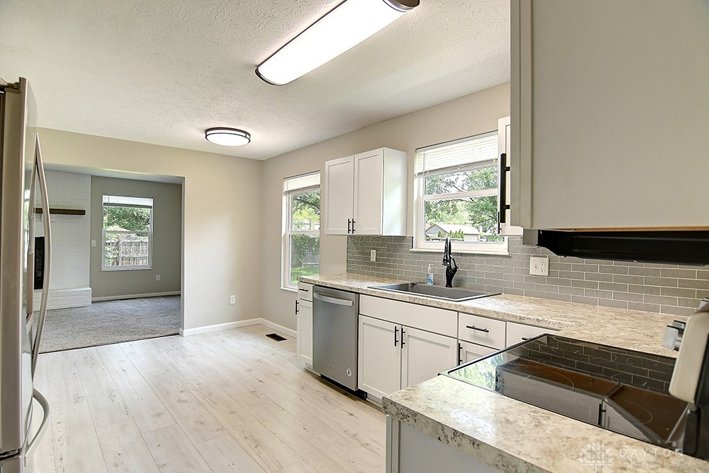 510 Royal Springs Drive, Springboro, Ohio image 11