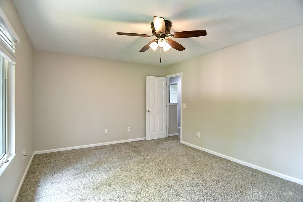 510 Royal Springs Drive, Springboro, Ohio image 23