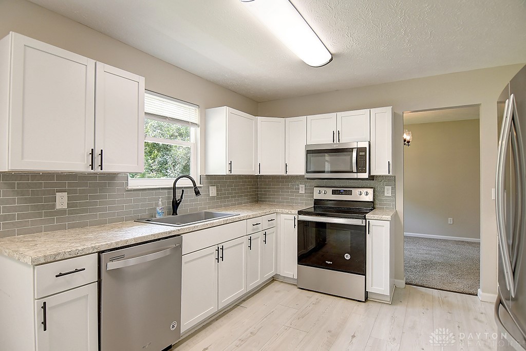 510 Royal Springs Drive, Springboro, Ohio image 13