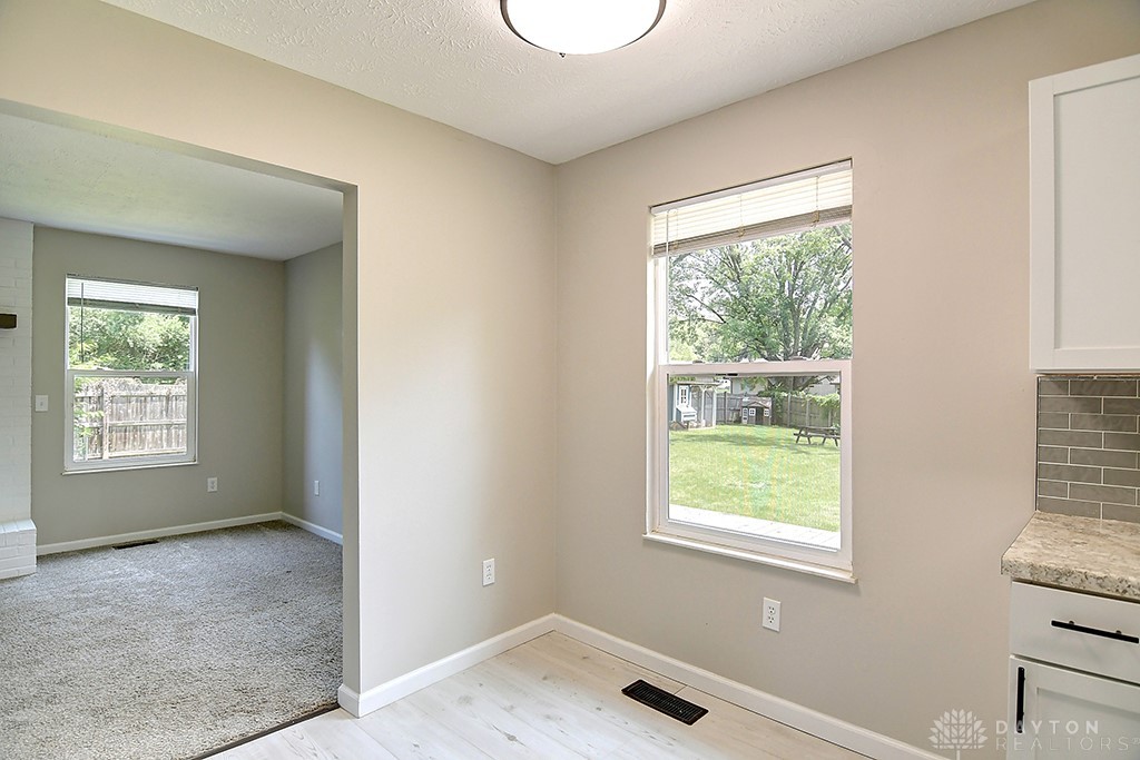 510 Royal Springs Drive, Springboro, Ohio image 14