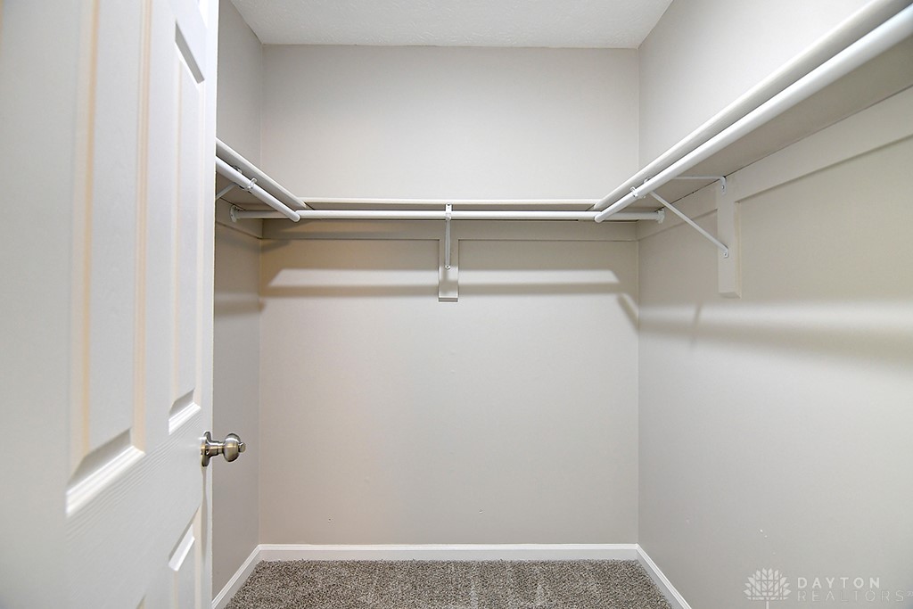 510 Royal Springs Drive, Springboro, Ohio image 33