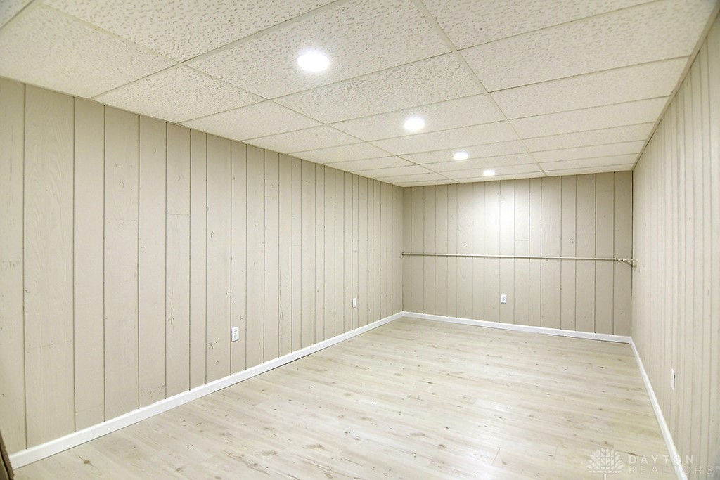 510 Royal Springs Drive, Springboro, Ohio image 34