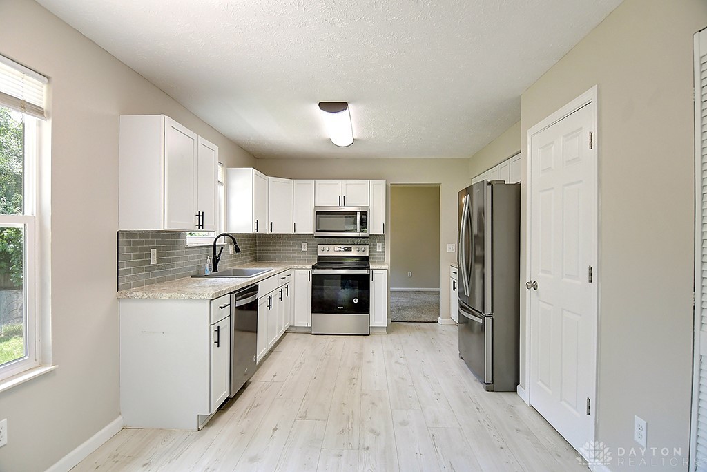 510 Royal Springs Drive, Springboro, Ohio image 12