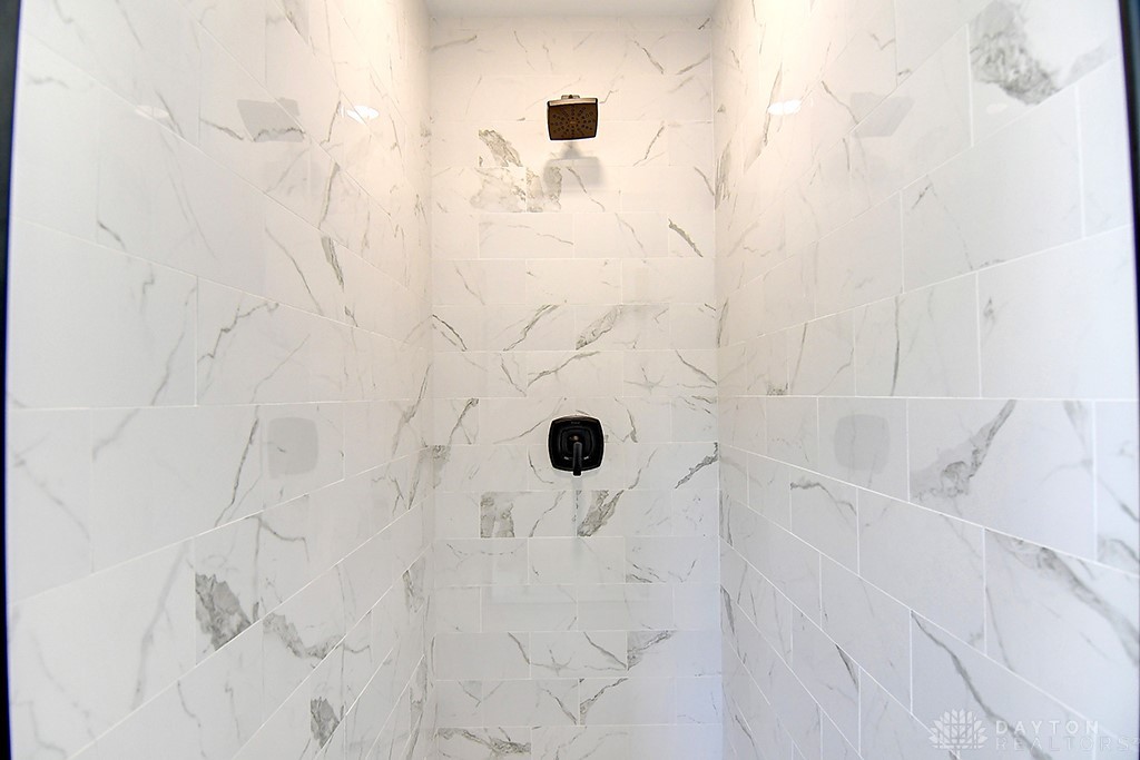 510 Royal Springs Drive, Springboro, Ohio image 31