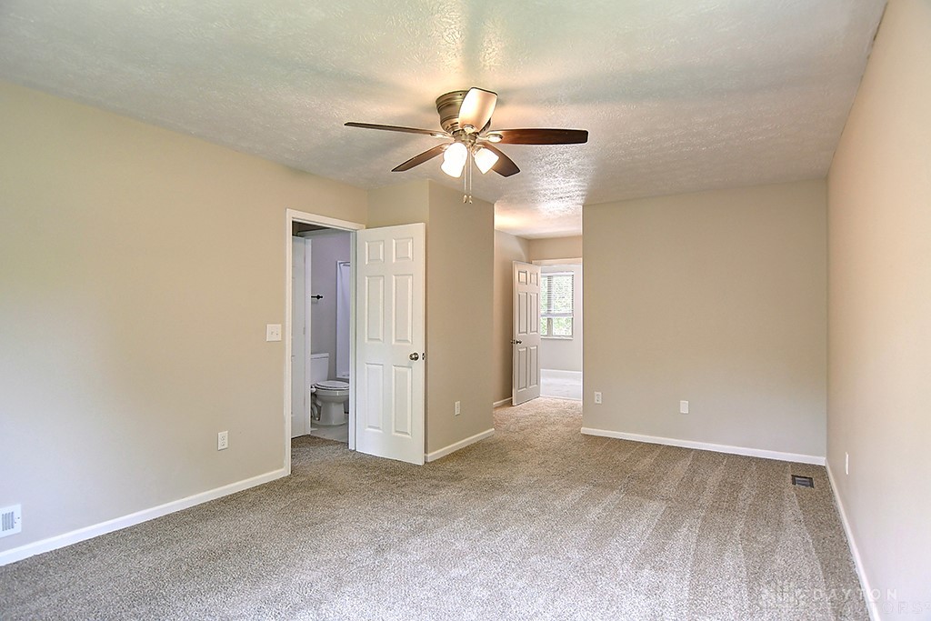 510 Royal Springs Drive, Springboro, Ohio image 27