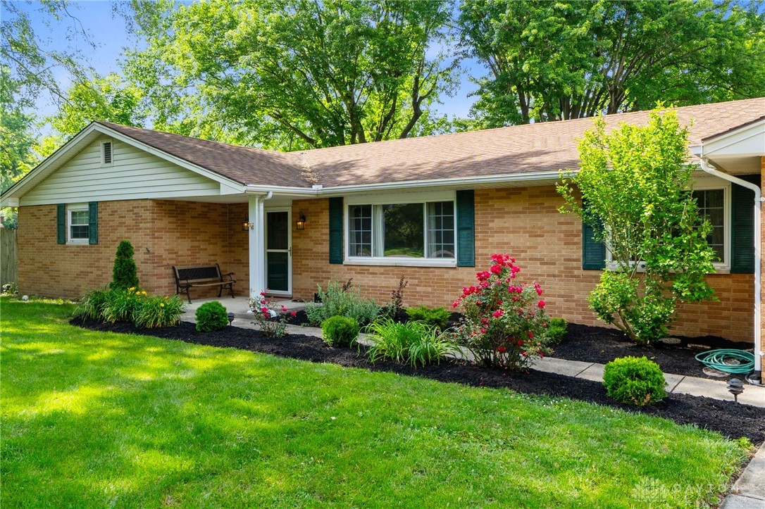 3154 Creekside Drive, Beavercreek, Ohio image 2
