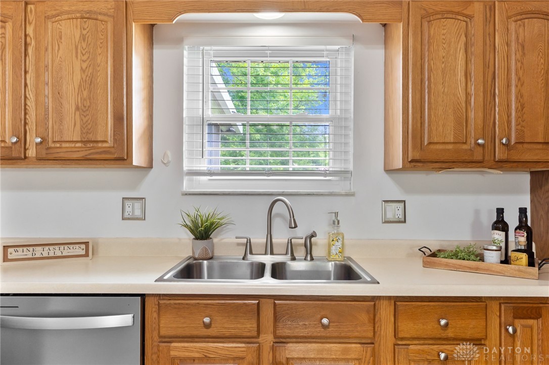 3154 Creekside Drive, Beavercreek, Ohio image 16