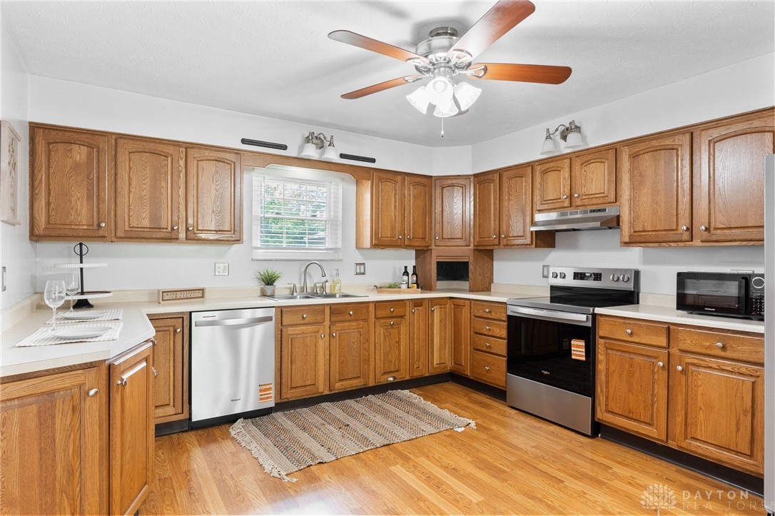 3154 Creekside Drive, Beavercreek, Ohio image 14