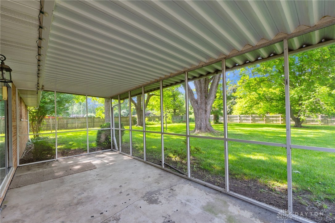 3154 Creekside Drive, Beavercreek, Ohio image 34