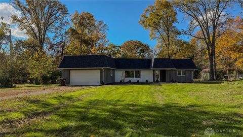 Photo of 1149 Bull Road, New Lebanon, OH 45345 (MLS # 947638)