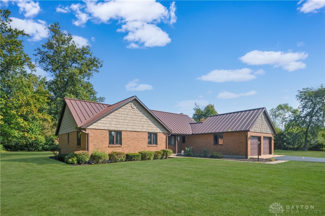 8860 New Harrison-brad Road, Bradford, Ohio image 1