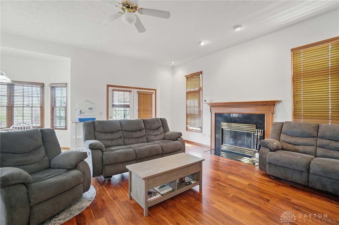 214 Shelford Way, Beavercreek, Ohio image 4