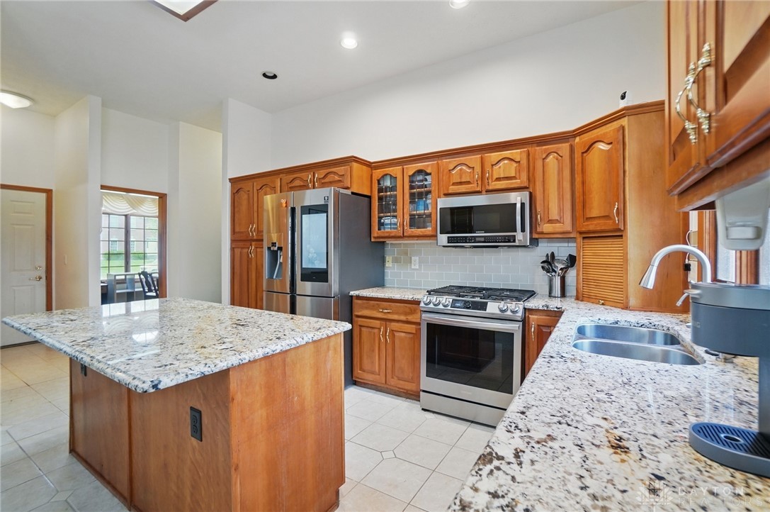 214 Shelford Way, Beavercreek, Ohio image 14