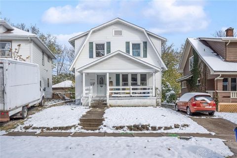 Photo of 2028 Eastview Avenue, Dayton, OH 45405 (MLS # 947979)