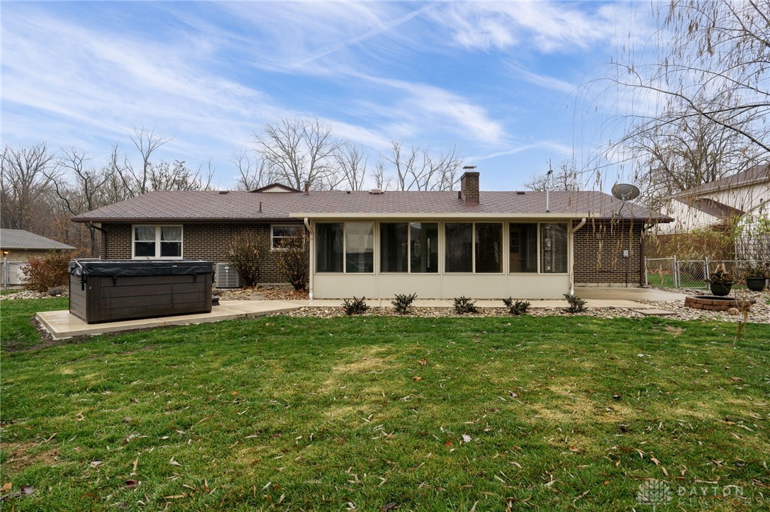 2309 Pondview Drive, Kettering, Ohio image 47