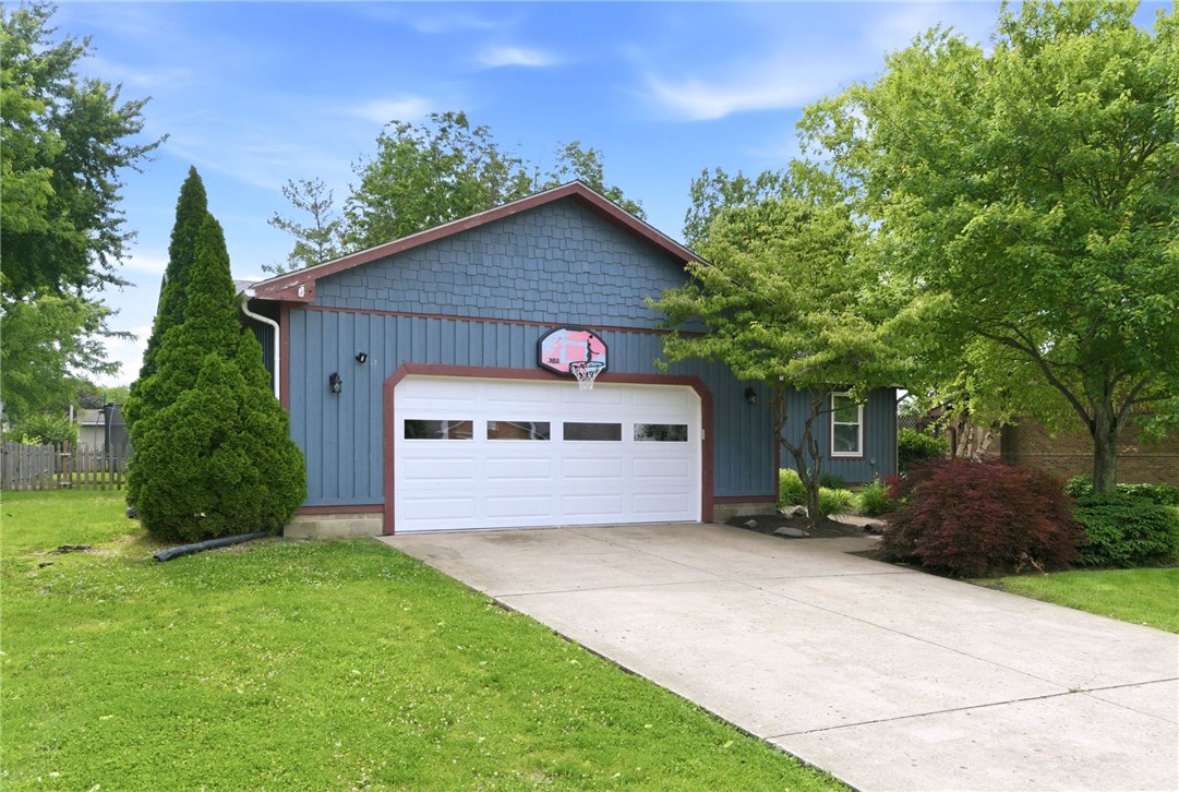 104 W Ellis Drive