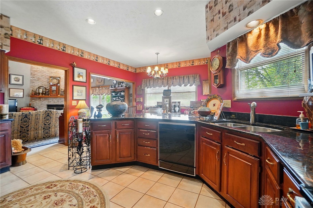 3883 Maplegrove Lane, Beavercreek, Ohio image 14