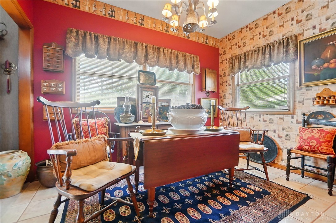 3883 Maplegrove Lane, Beavercreek, Ohio image 10