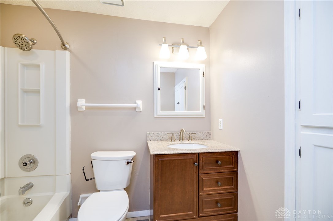 2467 Windsor Village Drive, Miamisburg, Ohio image 27
