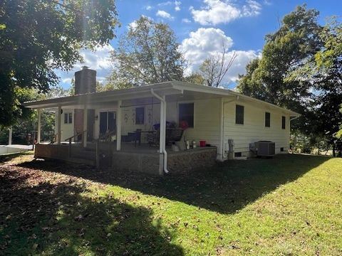 Photo of 3292 Twin Creek Road, West Alexandria, OH 45381 (MLS # 944612)