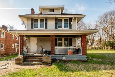 Photo of 110 W Hudson Avenue, Dayton, OH 45405 (MLS # 955153)
