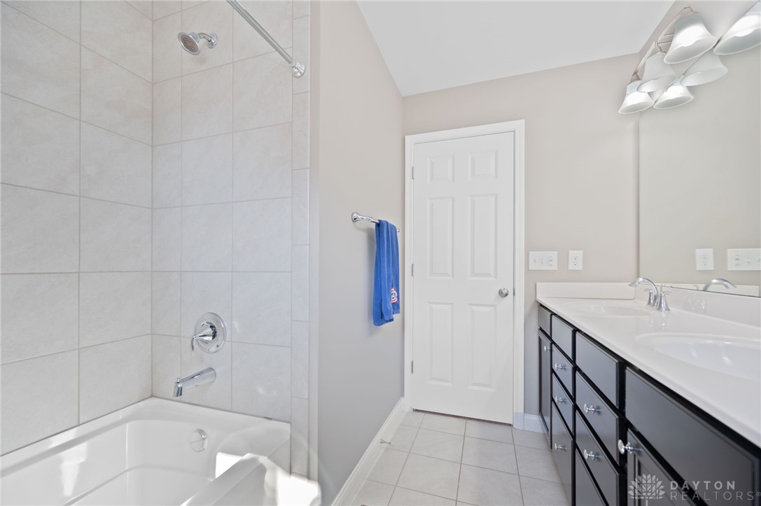 3785 Acadia Lane, Mason, Ohio image 38