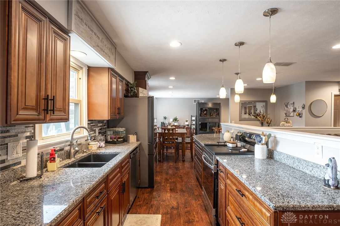 2155 Shenandoah Drive, Troy, Ohio image 14