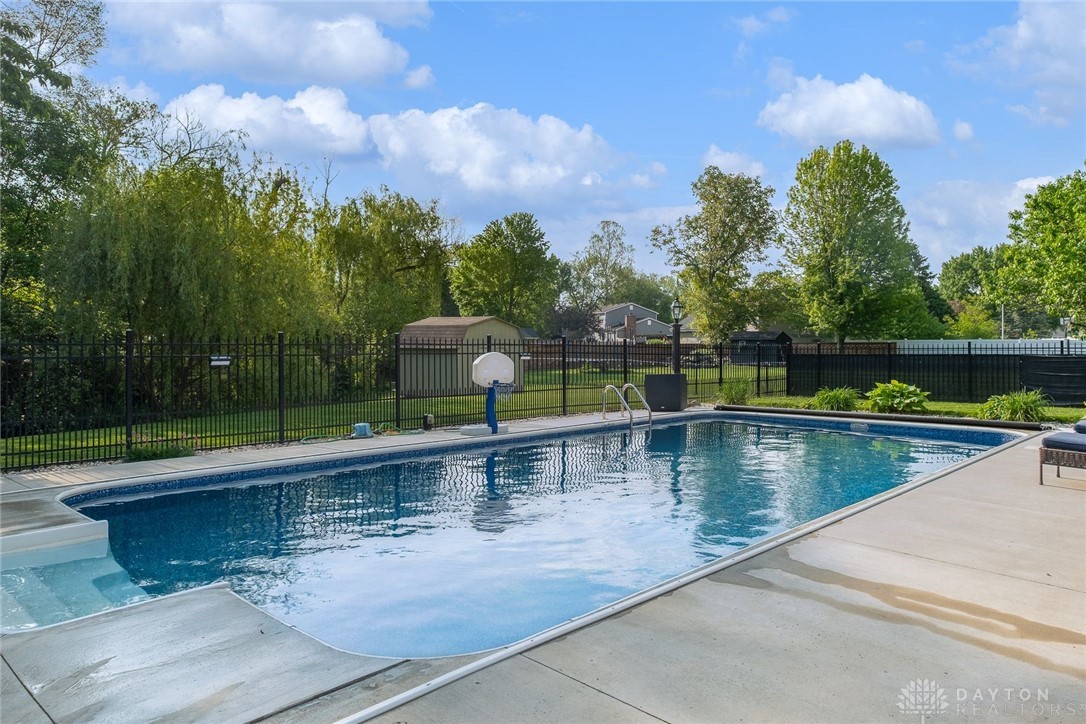 2155 Shenandoah Drive, Troy, Ohio image 11
