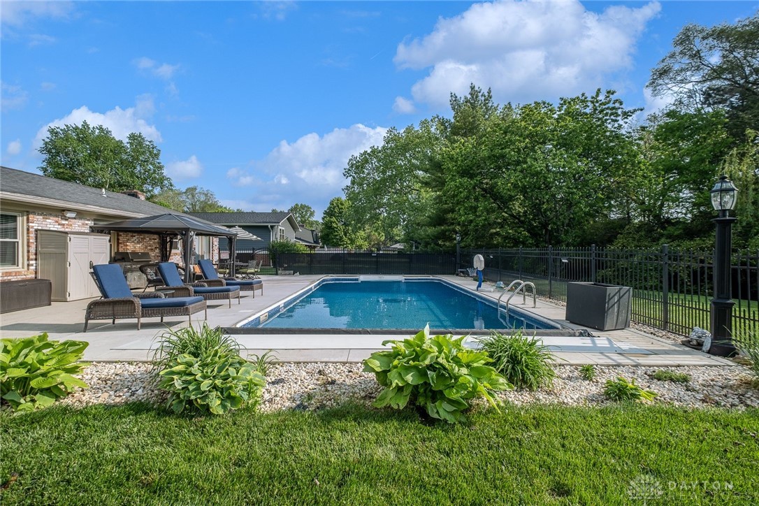 2155 Shenandoah Drive, Troy, Ohio image 9