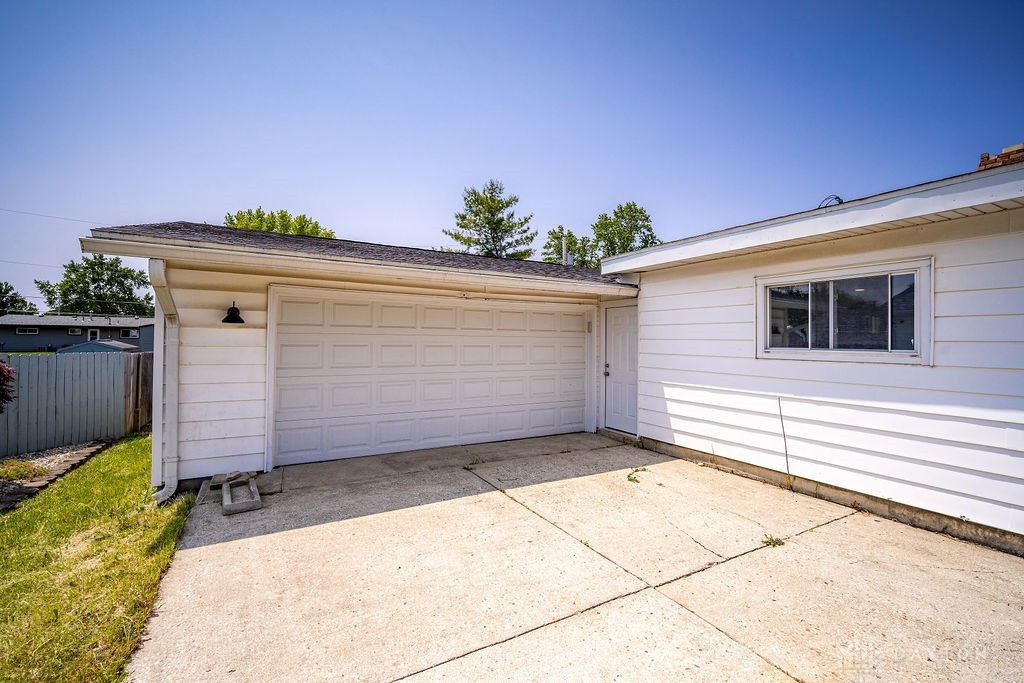528 Kirk Lane, Troy, Ohio image 4