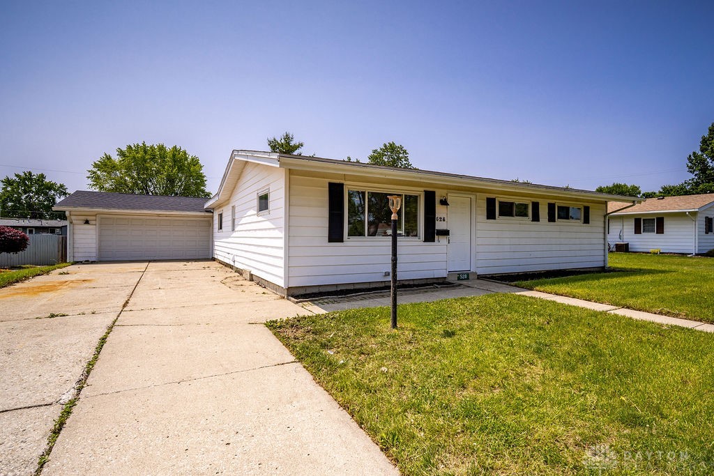528 Kirk Lane, Troy, Ohio image 2