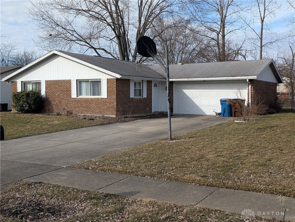 5317 Wakefield Drive, Fairborn, Ohio image 1