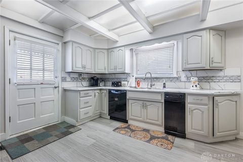 Tiny photo for 209 E Pease Avenue, Dayton, OH 45449 (MLS # 946193)